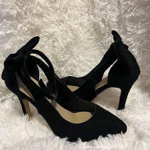 Unknown brand 4” heels never worn bow detail